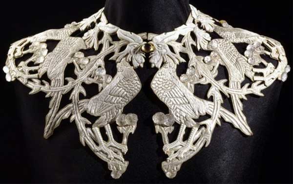 ... 
Collar by Rene J. Lalique